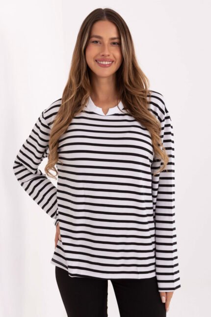 Palaidinė modelis 221746 Relevance