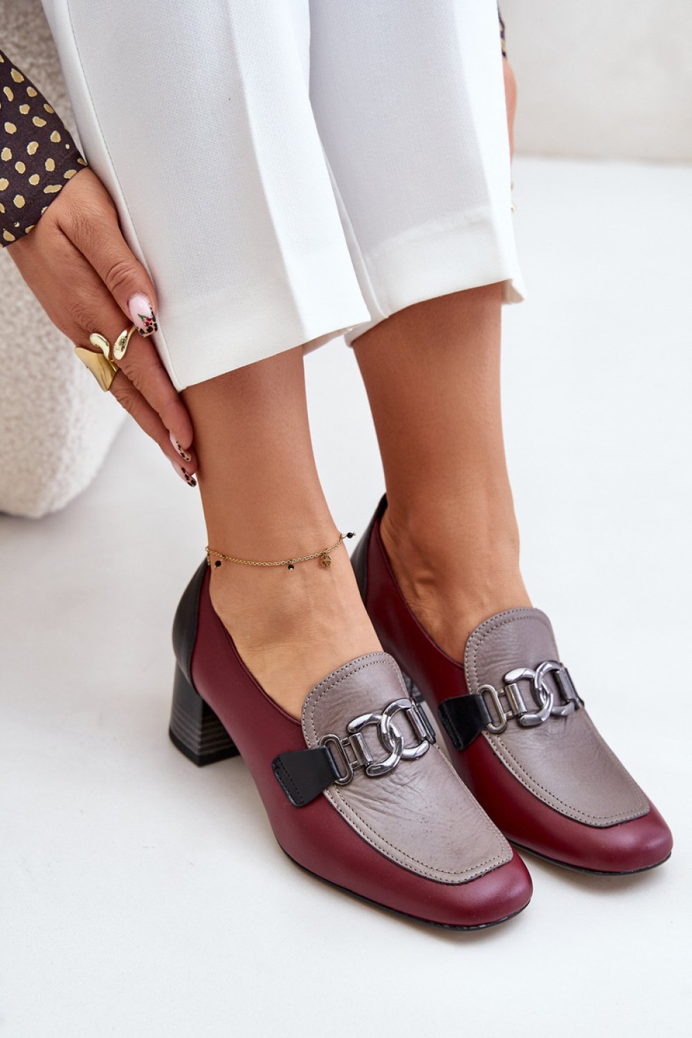 176650033188410 Batai blokiniu kulnu modelis 201038 Step in style - Image 1