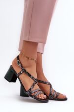 Sandalai su kulnu modelis 198794 Step in style