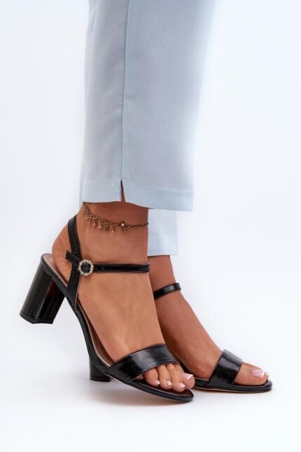 Sandalai su kulnu modelis 197084 Step in style