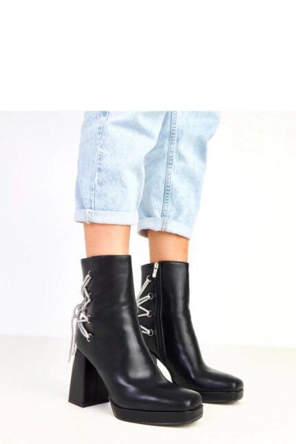 Batai su kulnu modelis 217912 Solea